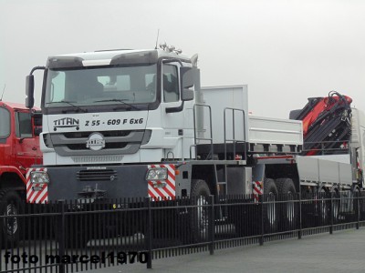 Mercedes Titan 5560 6x6.JPG